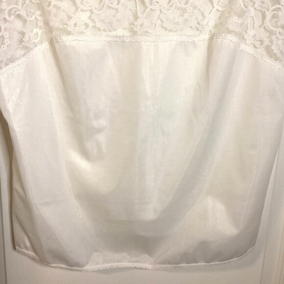 Vanity Fair Women's White Lace Trim Camisole Tank Top Size 38 Lingerie Chemises - Picture 3 of 7